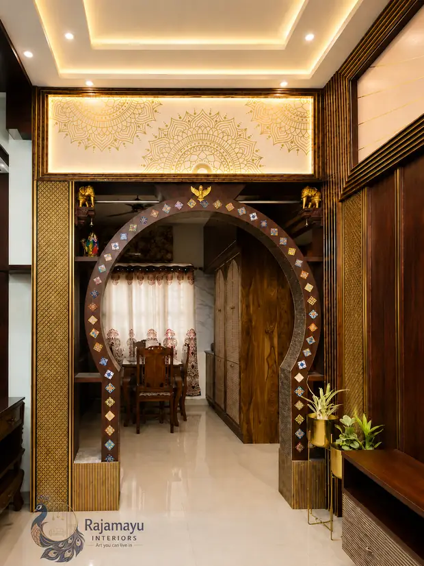 Arched partition with tile inlay